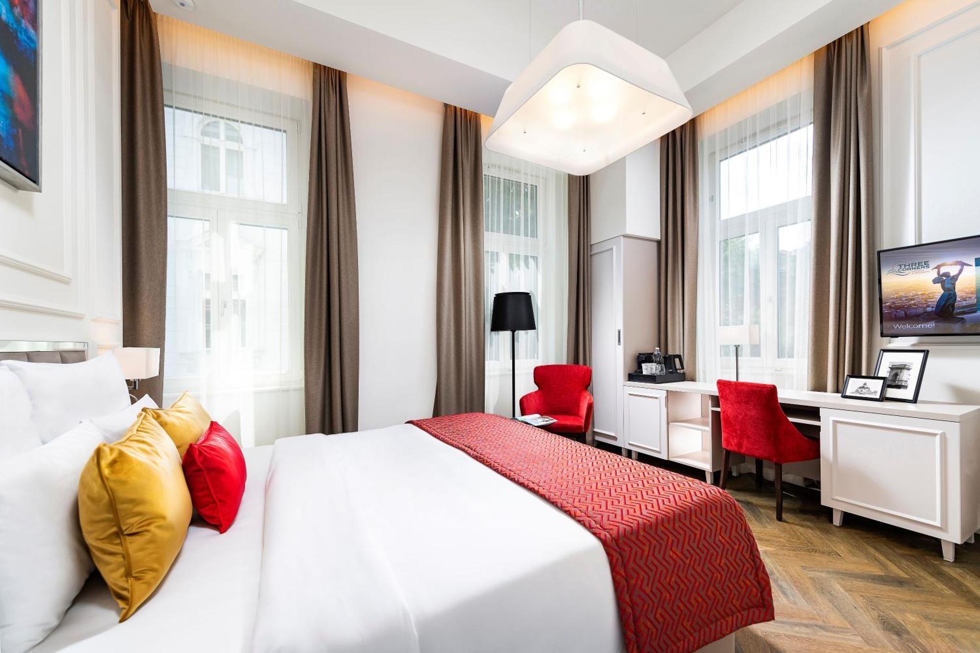 Three Corners Avenue Hotel Budapest Exterior photo